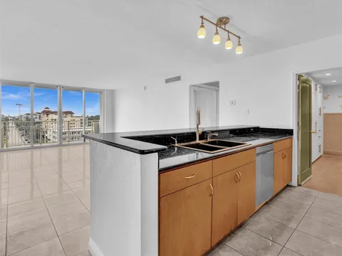 10350 W Bay Harbor Dr Unit 7L, Bay Harbor Islands, FL MLS: A11774348