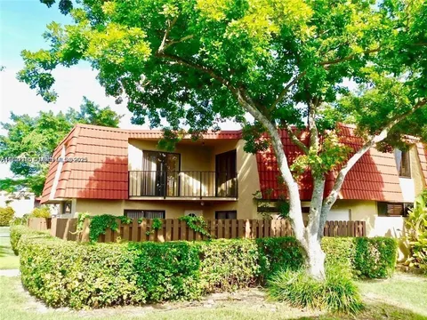 8329 Trent Ct Apt A, Boca Raton, FL MLS: A11801126