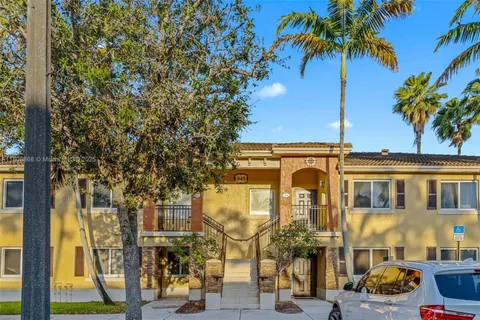 945 NE 34th Ave Unit 103, Homestead, FL MLS: A11808868