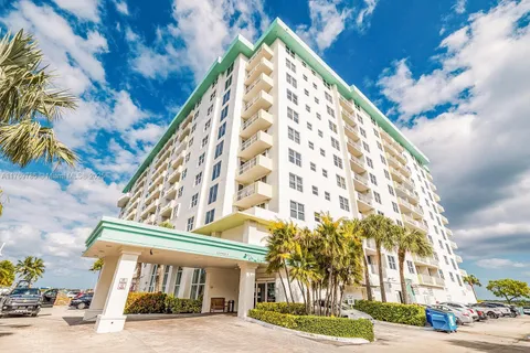 10350 W Bay Harbor Dr Unit 5M, Bay Harbor Islands, FL MLS: A11769785