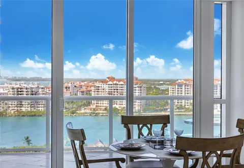 50 S Pointe Dr Unit 1704, Miami Beach, FL 33139 - MLS#: A11735497