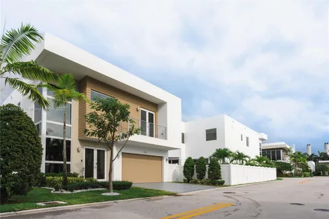 7533 NW 98th Ct, Doral, FL 33178 - MLS#: A11400716