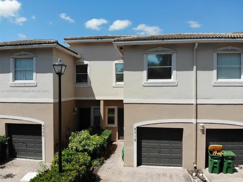 8318 Lagos De Campo Blvd, Tamarac, FL 33321 - MLS#: A11800052