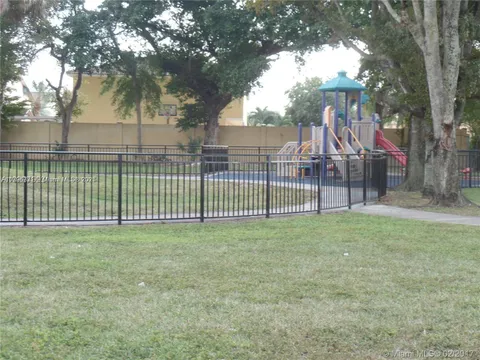 10000 NW 80th Ct Unit 2223, Hialeah Gardens, FL MLS: A11796331