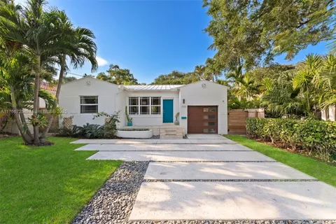 696 NE 67th St, Miami, FL MLS: A11766725