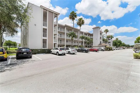6080 Huntwick Ter Unit 202, Delray Beach, FL MLS: A11807264