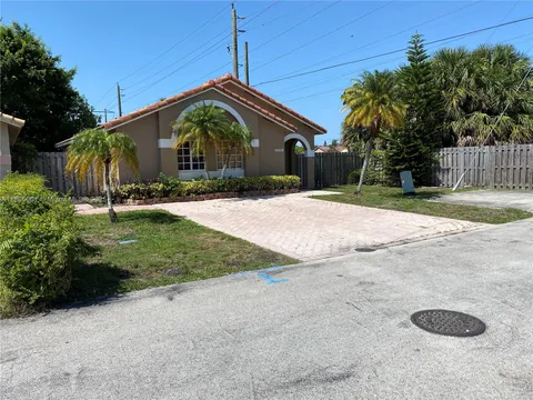 7601 NW 166th Ter Unit 7601, Hialeah, FL MLS: A11805001