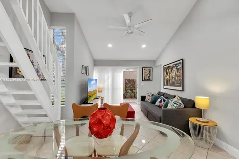 1161 NW 13th St Unit 4, Boca Raton, FL MLS: A11744159
