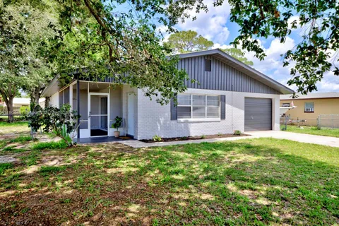 1221 Melody Lane, Sebring, FL MLS: A11804431