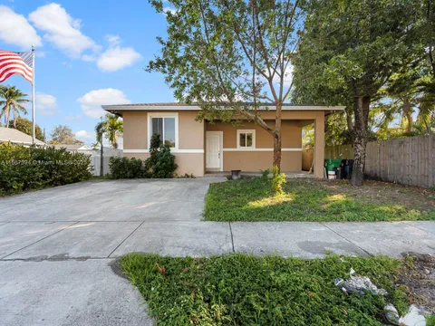 223 SW 8th St, Dania Beach, FL 33004 - MLS#: A11687394