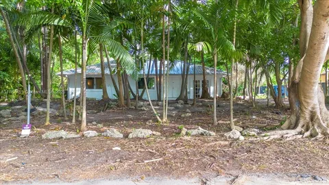 9055 SW 158th St, Palmetto Bay, FL MLS: A11767761