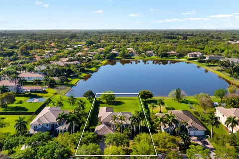 10972 Pine Lodge Trl, Davie, FL MLS: A11782593