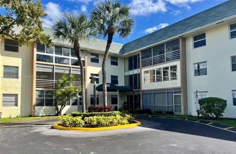 5180 E Sabal Palm Blvd Unit 239, Tamarac, FL MLS: A11640972