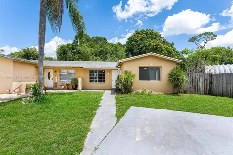 22123 SW 62nd Ct, Boca Raton, FL MLS: A11808741