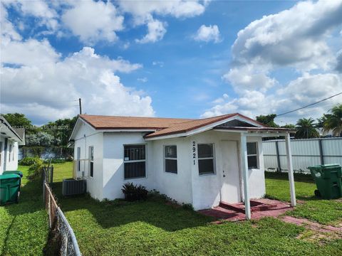 2921 NW 61st St, Miami, FL 33142 - MLS#: A11446133