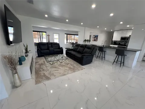 700 NW 9th Ct, Hallandale Beach, FL 33009 - MLS#: A11752810