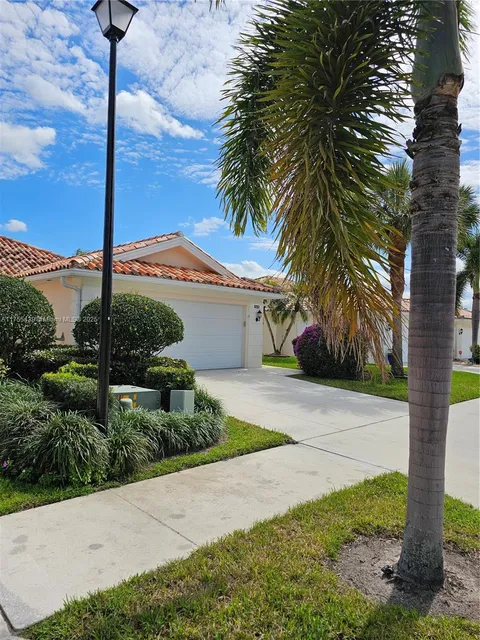8281 SE Double Tree Dr Unit 8281, Hobe Sound, FL MLS: A11755439