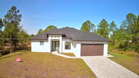 803 Wagner Ave, Lehigh Acres, FL MLS: A11768904