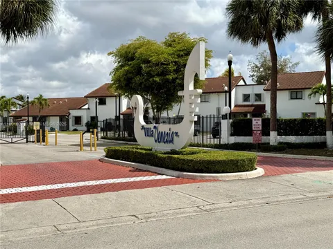 1461 SW 124th Ct Unit A-13, Miami, FL MLS: A11801824