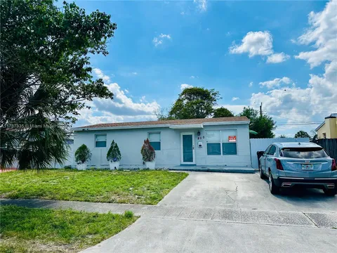 800 N 69th Ave, Hollywood, FL MLS: A11787335