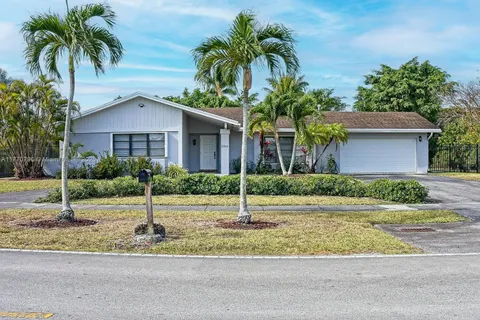 10900 SW 124th Rd, Miami, FL MLS: A11770796