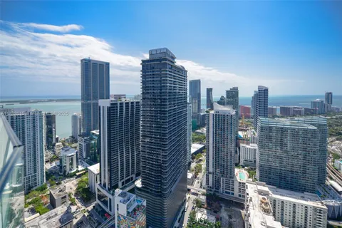 45 SW 9th St Unit 1107, Miami, FL MLS: A11762015