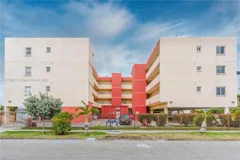 1627 NW 18th St Unit 410, Miami, FL MLS: A11765074