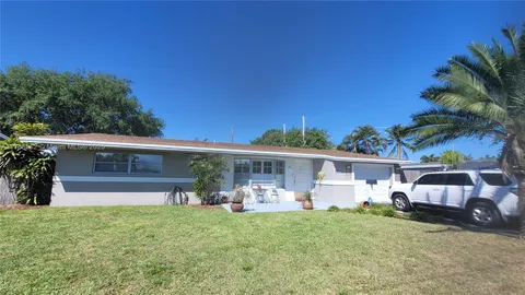 1123 SE 4th Ave, Deerfield Beach, FL MLS: A11768562