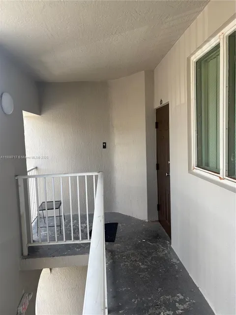 1652 SE 28th St Unit 205, Homestead, FL MLS: A11808717