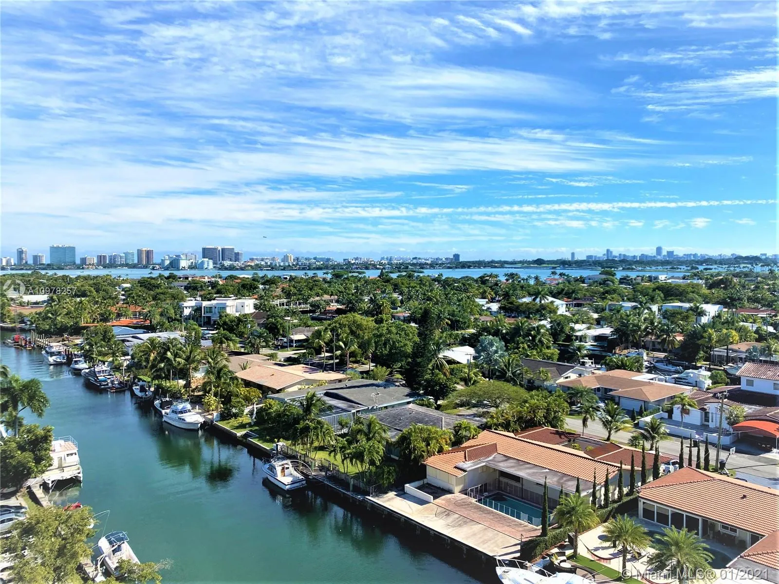 2350 Northeast 135th St Unit 1109  