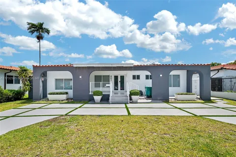 301 SW 30th Ct, Miami, FL 33135 - MLS#: A11732565