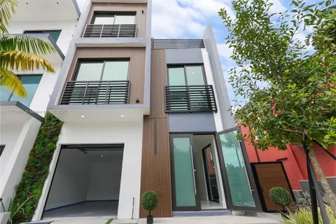 1825 NE 26th Ave, Fort Lauderdale, FL MLS: A11770602