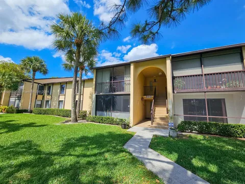 814 Sky Pine Way Unit C1, Green Acres, FL MLS: A11684835