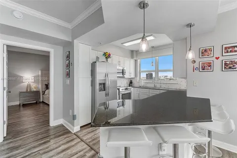 2000 N Bayshore Dr Unit 1401, Miami, FL 33137 - MLS#: A11626587