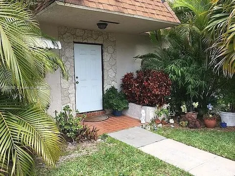 419 SW Natura Ave Unit C, Deerfield Beach, FL MLS: A11784580