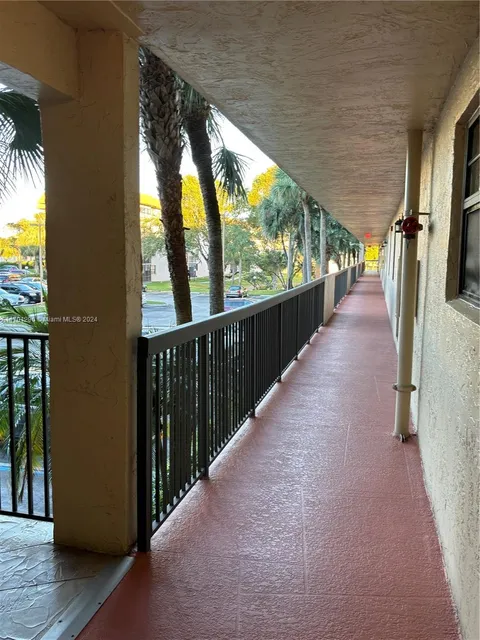 4940 E Sabal Palm Blvd Unit 208, Tamarac, FL MLS: A11701296