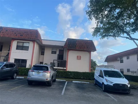 Miami, FL 33179