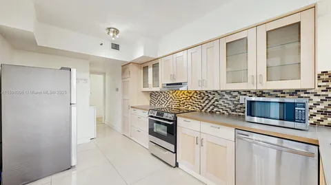 1541 Brickell Ave Unit B404, Miami, FL MLS: A11598206