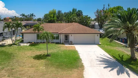 6049 Pertshire Lane, Fort Myers, FL MLS: A11399148