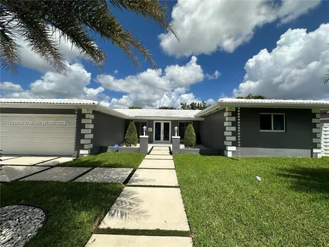6951 S Miami Lakeway S, Miami Lakes, FL MLS: A11739538