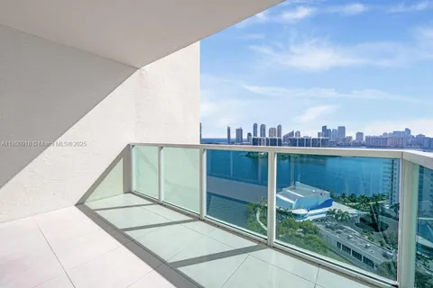 3330 NE 190th St Unit 1918, Aventura, FL MLS: A11800918
