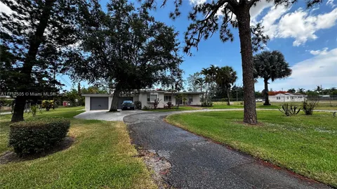 1128 Park Ln, Haverhill, FL MLS: A11717505