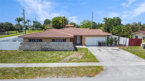 7600 W 15th Ave, Hialeah, FL MLS: A11786373