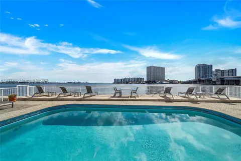 2016 Bay Dr Unit 304, Miami Beach, FL 33141 - MLS#: A11757203