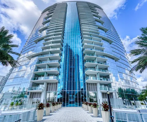 851 NE 1st Ave Unit 4111, Miami, FL MLS: A11367391