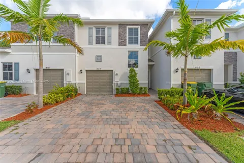 809 SE 16th Ct, Homestead, FL MLS: A11790769