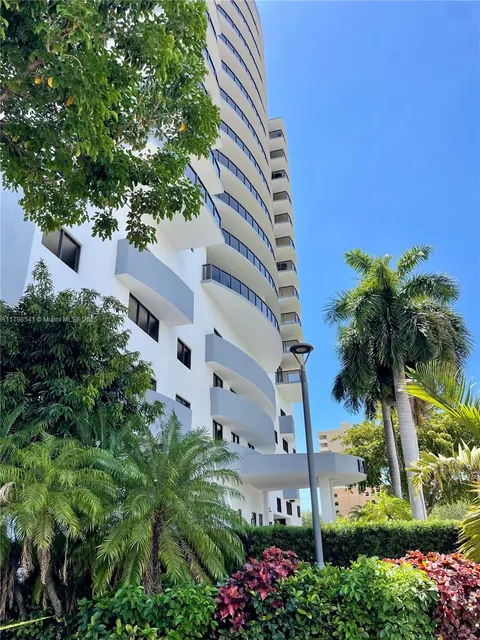 2301 SW 27th Ave Unit 802, Miami, FL 33145 - MLS#: A11798541
