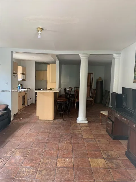 1037 NW 30th St, Miami, FL 33127 - MLS#: A11769094