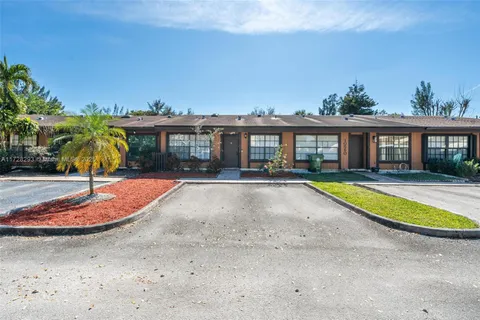 10550 Buttonwood Ave Unit 10550, Pembroke Pines, FL 33026 - MLS#: A11728293
