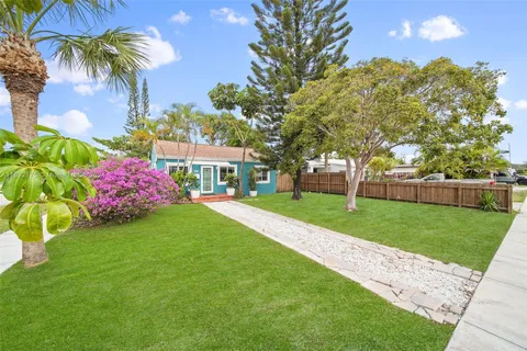 2447 Wilson St, Hollywood, FL 33020 - MLS#: A11692175